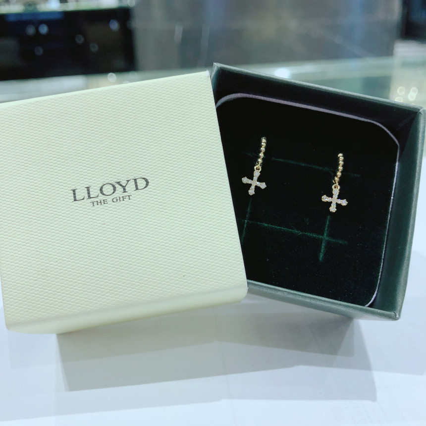 <b><p>Lloyd The Cross One touch earring EBOS2025</p></b><b><p>ロイド クロス ワンタッチ イヤリング EBOS2025 デイリー 14K ガールフレンドの贈り物</p></b><br /><br /><p align='center'>