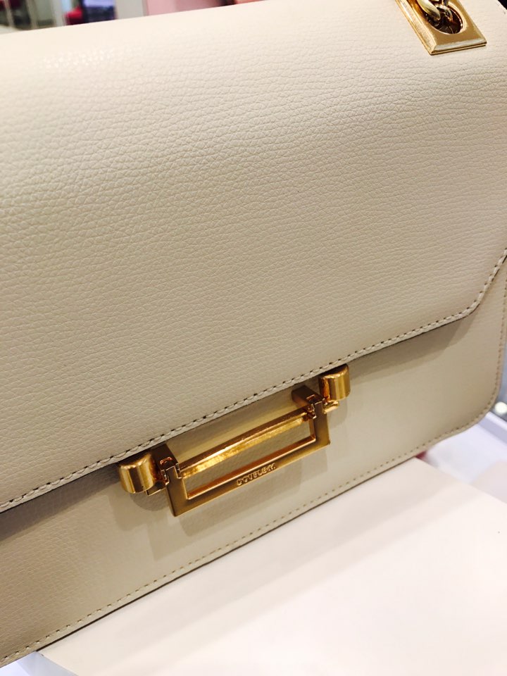 <b><p>Love Cat Double Emmytino Shlder Bag WIS2S002IV</p></b><b><p>ロブケトダブルエム一馬ティーノショルダーバッグWIS2S002IV</p></b><br /><br /><p align='center'>