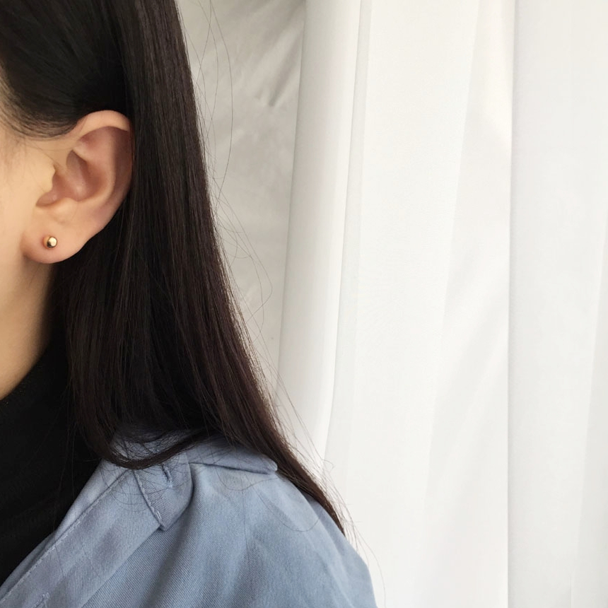 <b><p>simple daily Cubic mini Layered Earrg Set</p></b><b><p>シンプル デイリー キュービック ミニ 重ね着 イヤリングのセット</p></b><br /><br /><p align='center'>