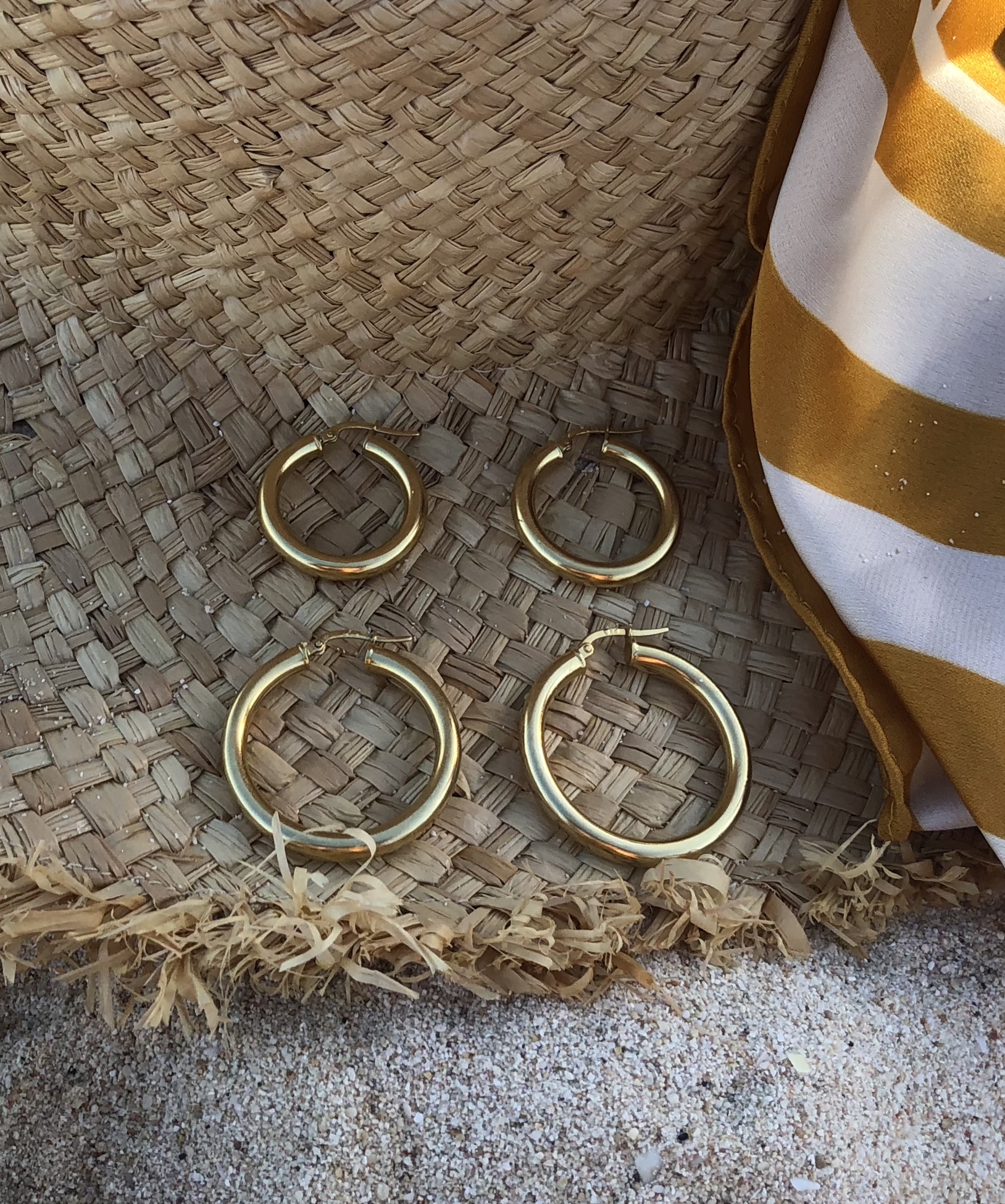 <b><p>14k gold ring ear SM size. 92.5 lver. plat</p></b><b><p>14k ゴールド リング イヤ SM サイズ。 92.5 lver。 メッキ 希望</p></b><br /><br /><p align='center'>