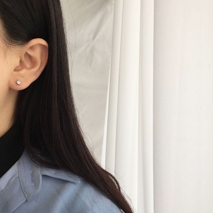 <b><p>simple daily Cubic mini Layered Earrg Set</p></b><b><p>シンプル デイリー キュービック ミニ 重ね着 イヤリングのセット</p></b><br /><br /><p align='center'>