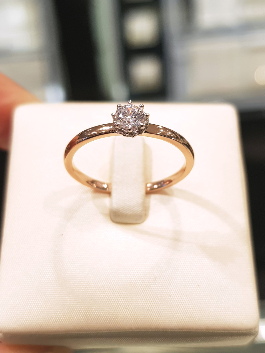 <b><p>Lloyd One cubic Simple Ring LRD16001G</p></b><b><p>ロイド ワンキュービック シンプルリングLRD16001G</p></b><br /><br /><p align='center'>