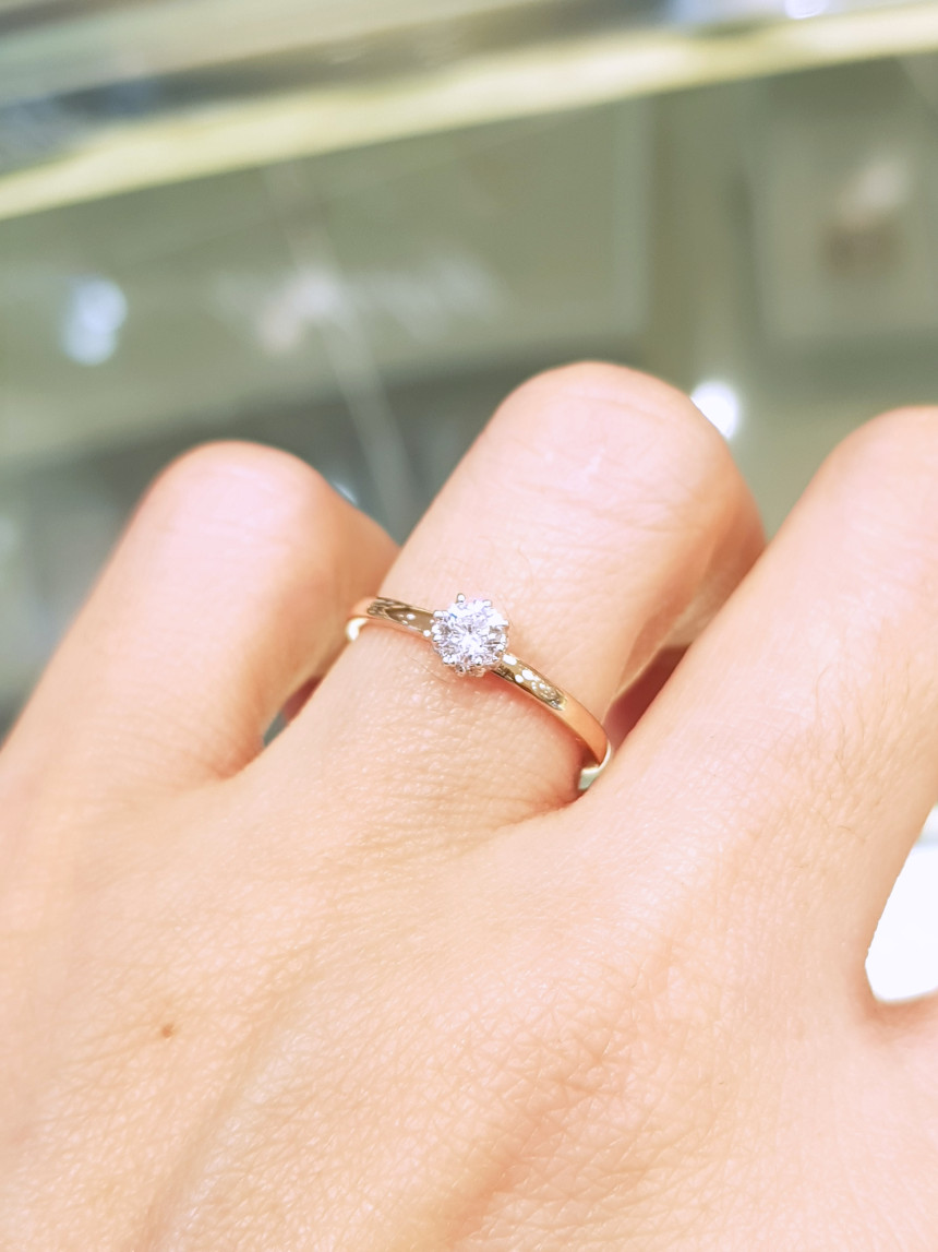 <b><p>Lloyd One cubic Simple Ring LRD16001G</p></b><b><p>ロイド ワンキュービック シンプルリングLRD16001G</p></b><br /><br /><p align='center'>