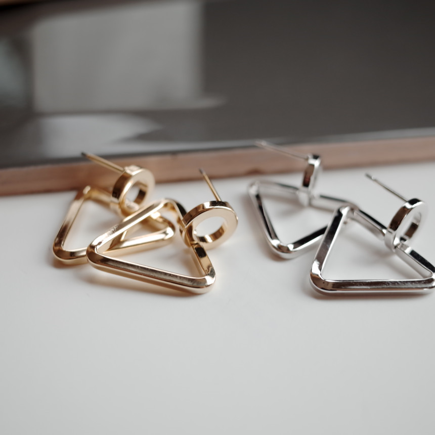 <b><p>triangle Metal ears Ri Bold Round Dbli post</p></b><b><p>三角形 メタルイヤリング ボールドた 丸い 倍増 ポスト モダンな ポイント アクセサリー</p></b><br /><br /><p align='center'>