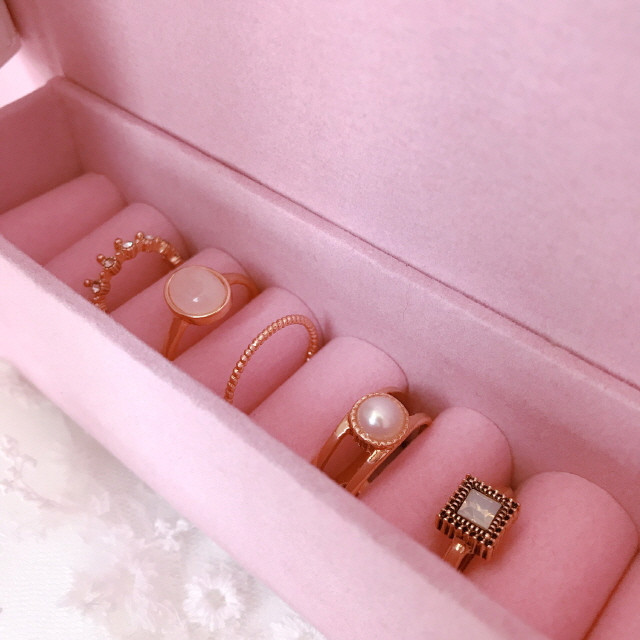 <b><p>Earring bag Reaement north 4 col Jewel box</p></b><b><p>ピアスバック グィチ ジョンリデ 北 4 色 宝石箱 アーカイブ 収納箱 アクセサリースタンド</p></b><br /><br /><p align='center'>