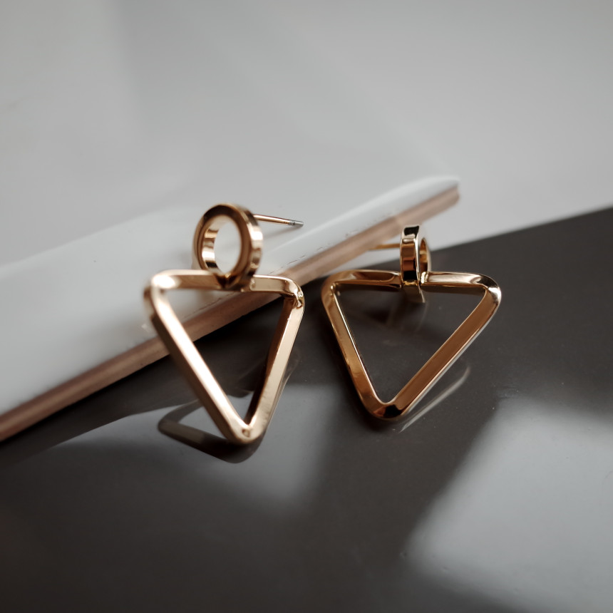 <b><p>triangle Metal ears Ri Bold Round Dbli post</p></b><b><p>三角形 メタルイヤリング ボールドた 丸い 倍増 ポスト モダンな ポイント アクセサリー</p></b><br /><br /><p align='center'>