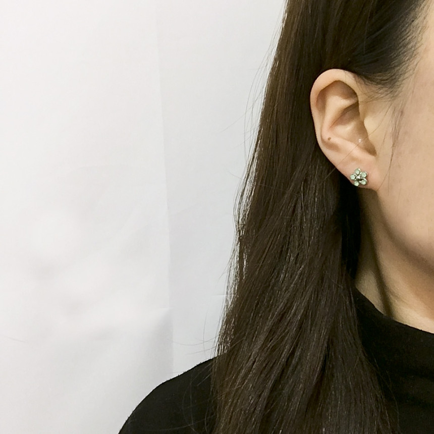 <b><p>16SET daily flower opal Dr earring Feme otion</p></b><b><p>16SET デイリー フラワー オパール ドロップ イヤリング フェミニンな感性ムード</p></b><br /><br /><p align='center'>