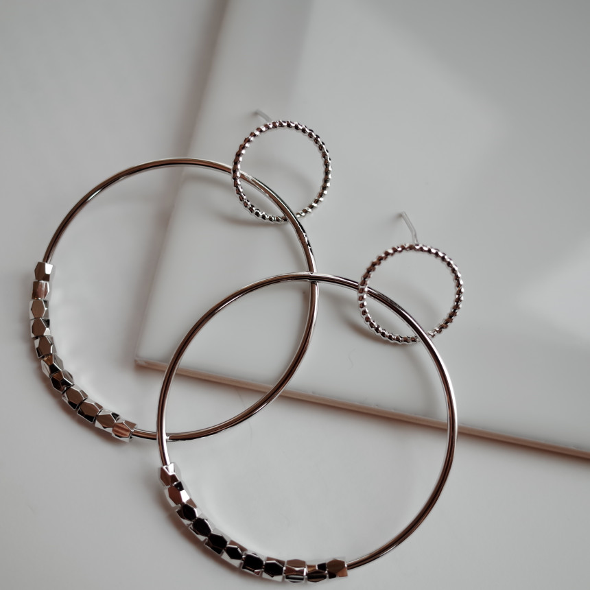 <b><p>Mini Beads Rg Big Double Earrg Bold metal</p></b><b><p>ミニビーズRing ビッグ 倍増イヤリング ボールドた メタル 丸い ポスト モダンな</p></b><br /><br /><p align='center'>