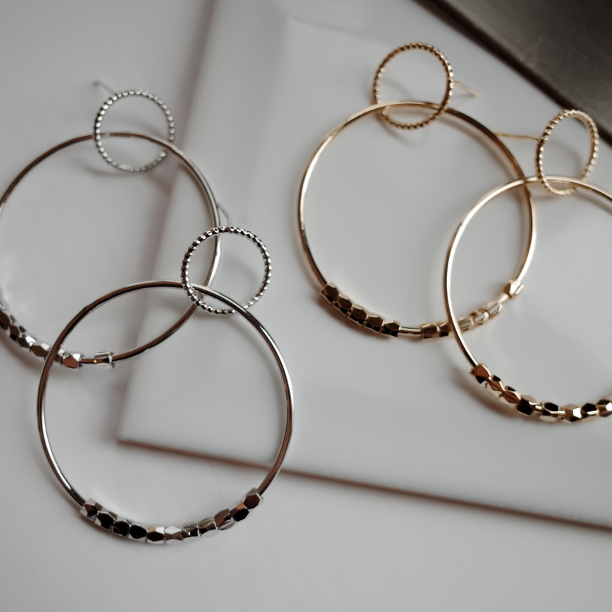 <b><p>Mini Beads Rg Big Double Earrg Bold metal</p></b><b><p>ミニビーズRing ビッグ 倍増イヤリング ボールドた メタル 丸い ポスト モダンな</p></b><br /><br /><p align='center'>