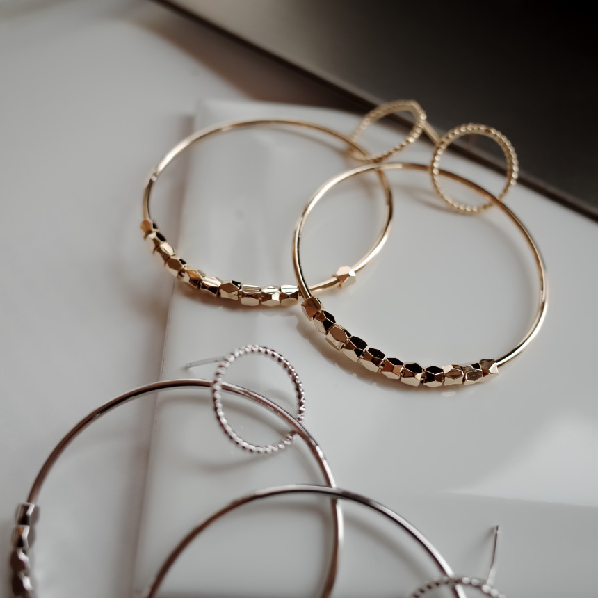 <b><p>Mini Beads Rg Big Double Earrg Bold metal</p></b><b><p>ミニビーズRing ビッグ 倍増イヤリング ボールドた メタル 丸い ポスト モダンな</p></b><br /><br /><p align='center'>