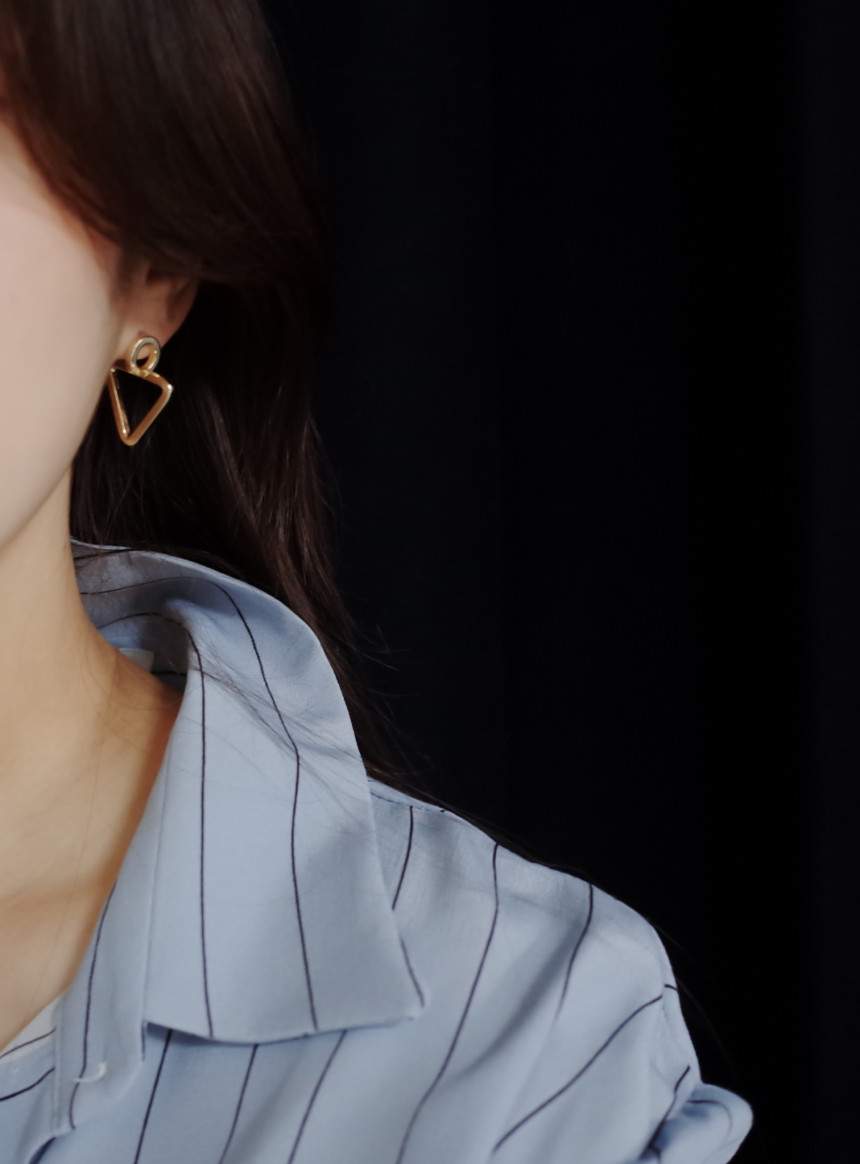 <b><p>triangle Metal ears Ri Bold Round Dbli post</p></b><b><p>三角形 メタルイヤリング ボールドた 丸い 倍増 ポスト モダンな ポイント アクセサリー</p></b><br /><br /><p align='center'>