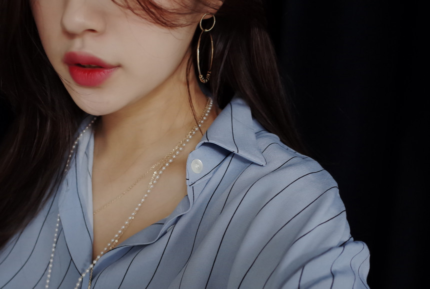 <b><p>Mini Beads Rg Big Double Earrg Bold metal</p></b><b><p>ミニビーズRing ビッグ 倍増イヤリング ボールドた メタル 丸い ポスト モダンな</p></b><br /><br /><p align='center'>