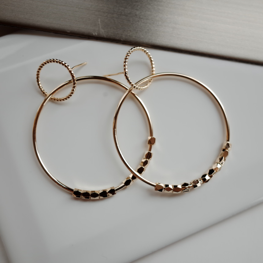 <b><p>Mini Beads Rg Big Double Earrg Bold metal</p></b><b><p>ミニビーズRing ビッグ 倍増イヤリング ボールドた メタル 丸い ポスト モダンな</p></b><br /><br /><p align='center'>