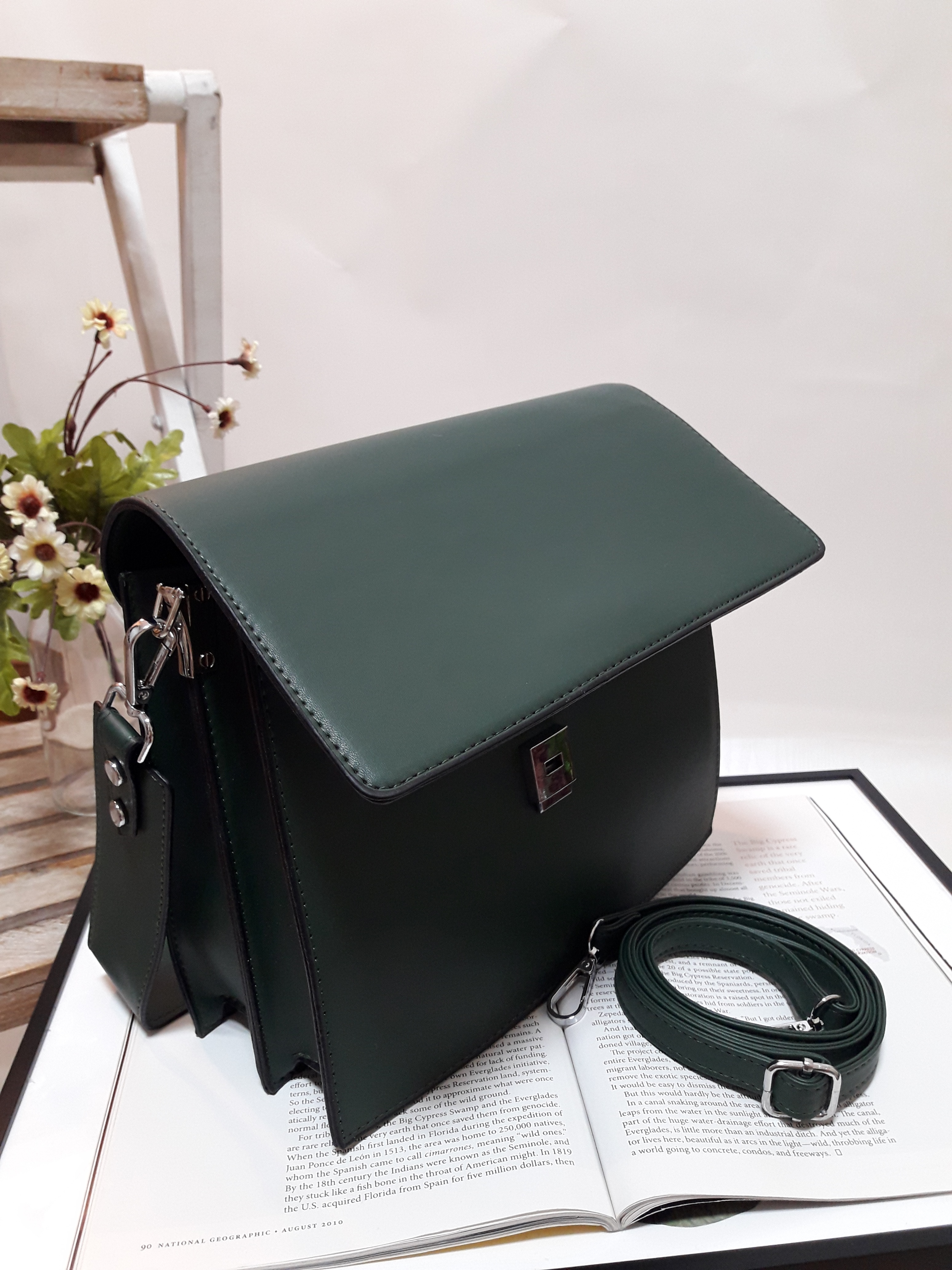 <b><p>Formal Square Daily Shoulder Bag Stylish</p></b><b><p>フォーマルスクエアデイリーショルダーバッグ洗練されたバケットバックスーツデートルック結婚式スター市し</p></b><br /><br /><p align='center'>