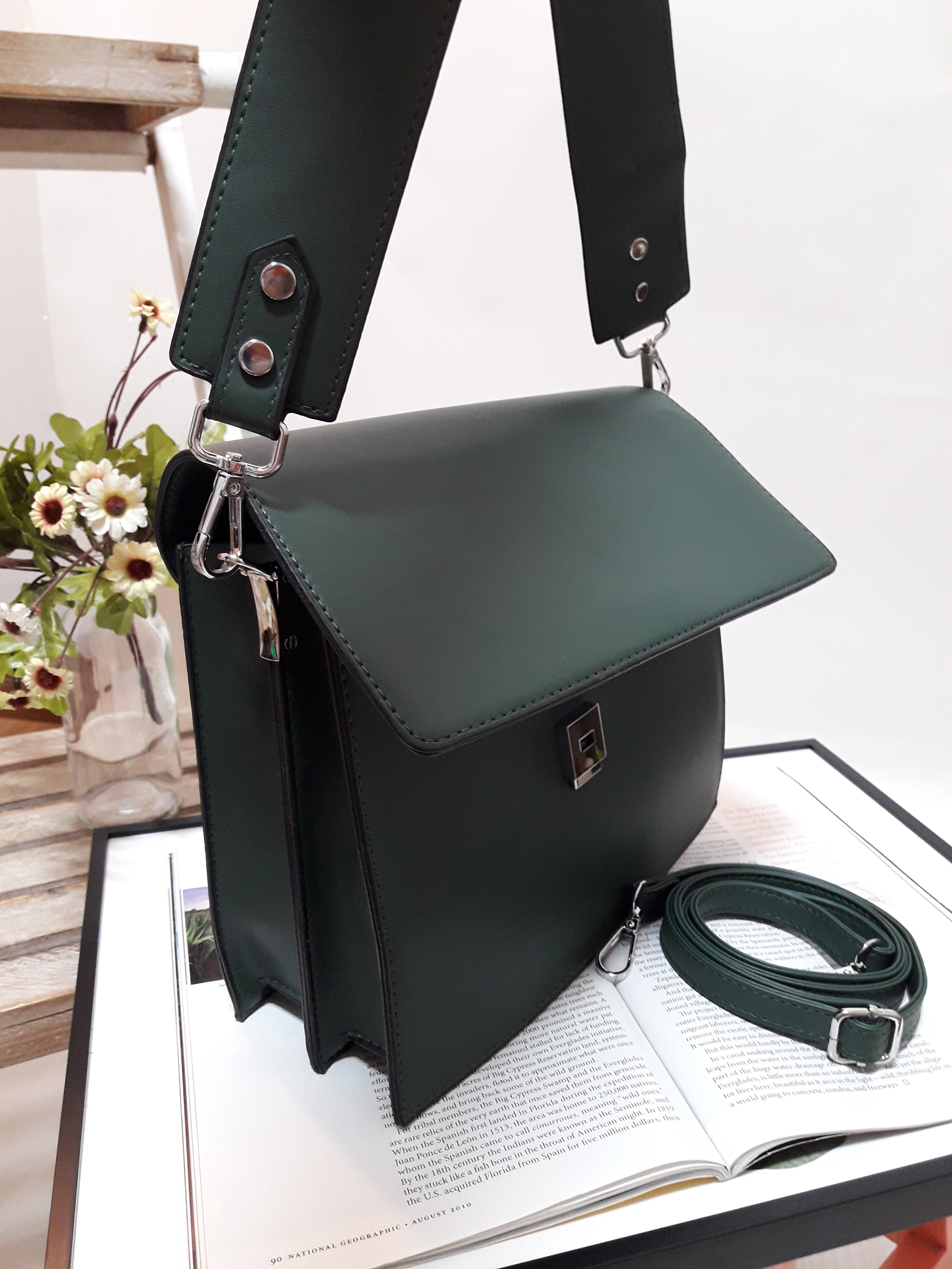 <b><p>Formal Square Daily Shoulder Bag Stylish</p></b><b><p>フォーマルスクエアデイリーショルダーバッグ洗練されたバケットバックスーツデートルック結婚式スター市し</p></b><br /><br /><p align='center'>