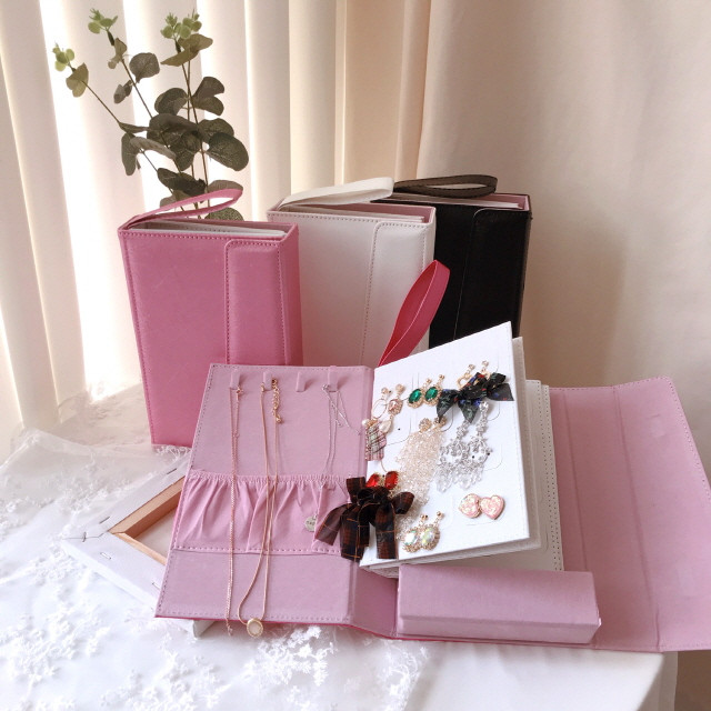 <b><p>Earring bag Reaement north 4 col Jewel box</p></b><b><p>ピアスバック グィチ ジョンリデ 北 4 色 宝石箱 アーカイブ 収納箱 アクセサリースタンド</p></b><br /><br /><p align='center'>