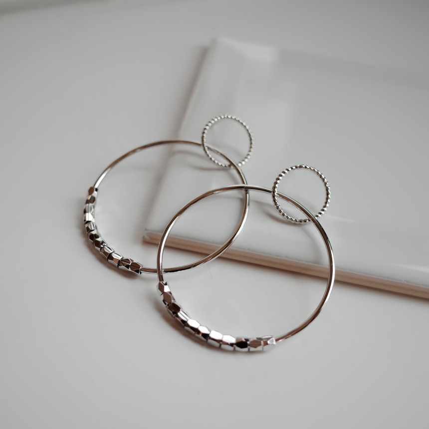 <b><p>Mini Beads Rg Big Double Earrg Bold metal</p></b><b><p>ミニビーズRing ビッグ 倍増イヤリング ボールドた メタル 丸い ポスト モダンな</p></b><br /><br /><p align='center'>