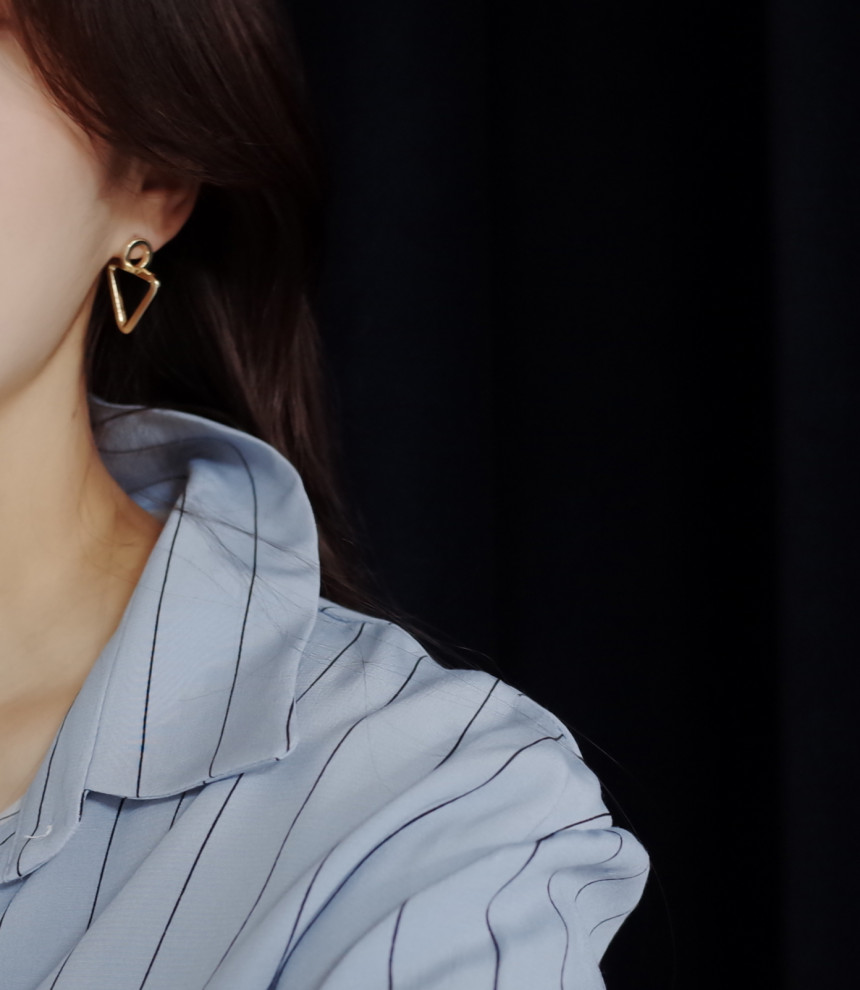 <b><p>triangle Metal ears Ri Bold Round Dbli post</p></b><b><p>三角形 メタルイヤリング ボールドた 丸い 倍増 ポスト モダンな ポイント アクセサリー</p></b><br /><br /><p align='center'>