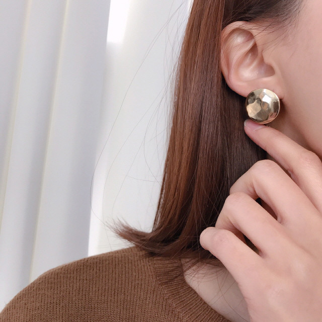 <b><p>Modern metal Big Pearl Two way ring Drop</p></b><b><p>モダン メタル ビッグ 真珠 ツーウェイ イヤリング ドロップグ ラウンド シンプル</p></b><br /><br /><p align='center'>