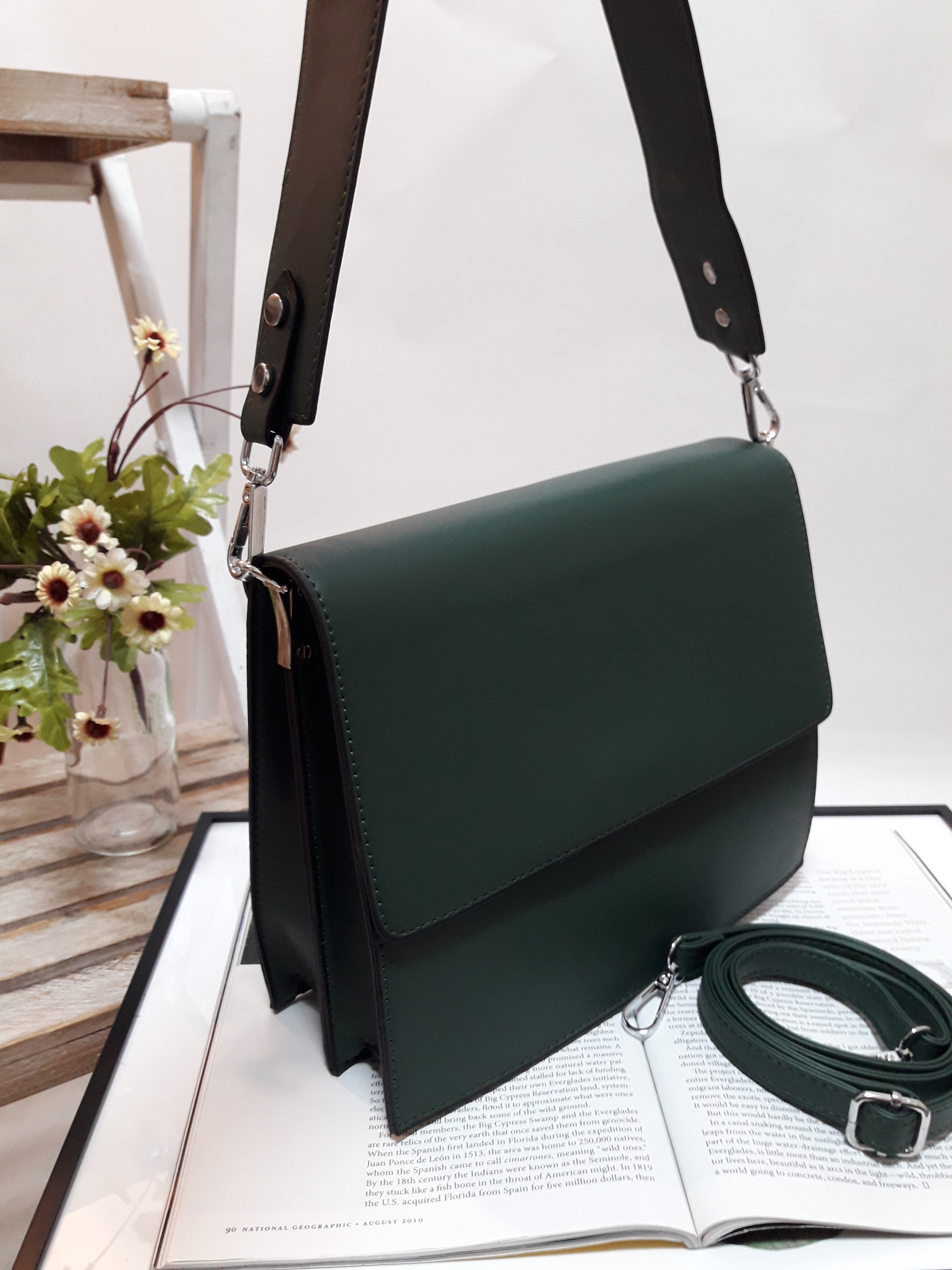 <b><p>Formal Square Daily Shoulder Bag Stylish</p></b><b><p>フォーマルスクエアデイリーショルダーバッグ洗練されたバケットバックスーツデートルック結婚式スター市し</p></b><br /><br /><p align='center'>