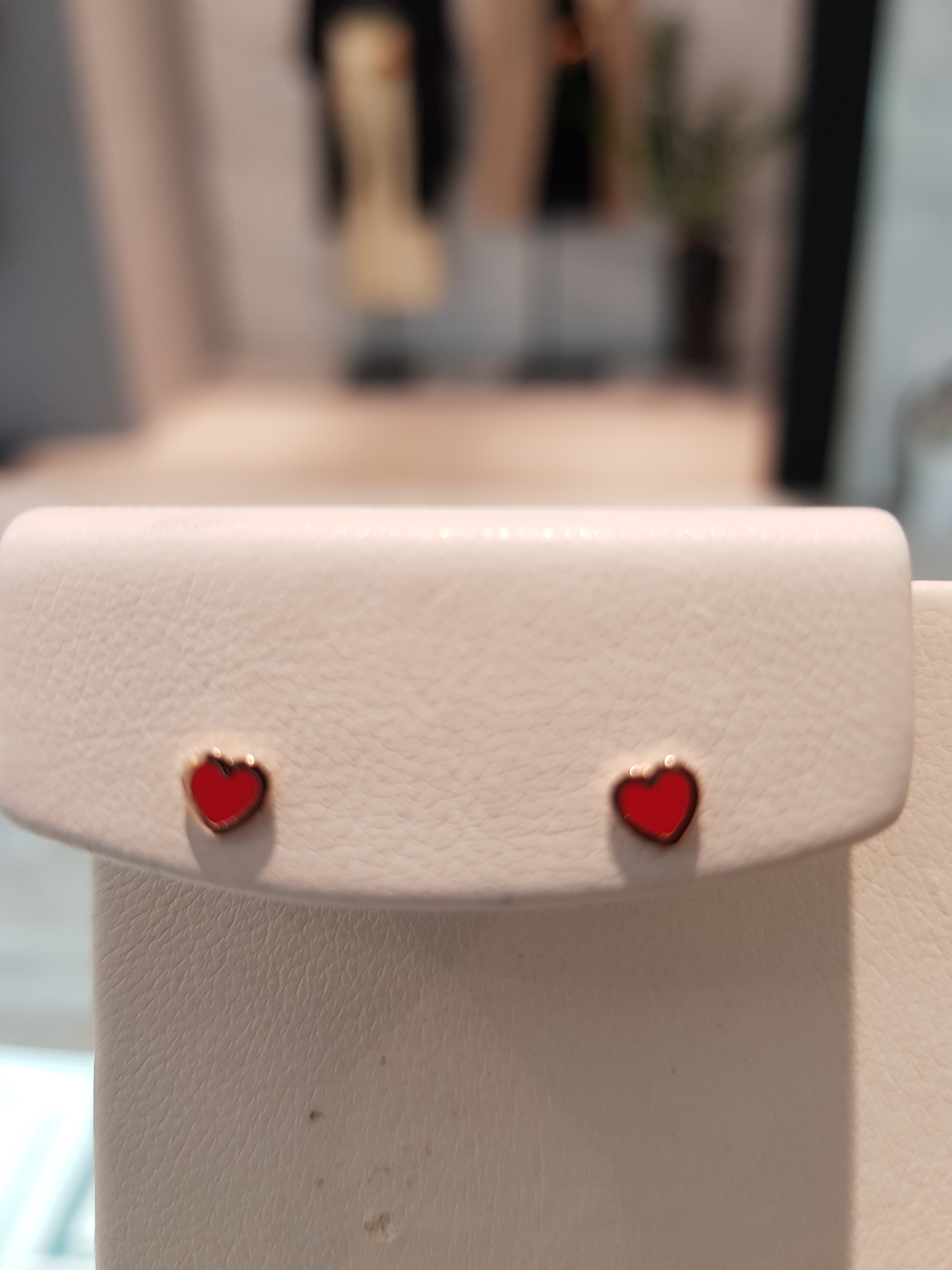 <b><p>Harry Mason Crova White Eings HMTPE-005RG</p></b><b><p>ハリー・メイソン クローバー ホワイトイヤリング HMTPE-005RG プチなデザイン</p></b><br /><br /><p align='center'>