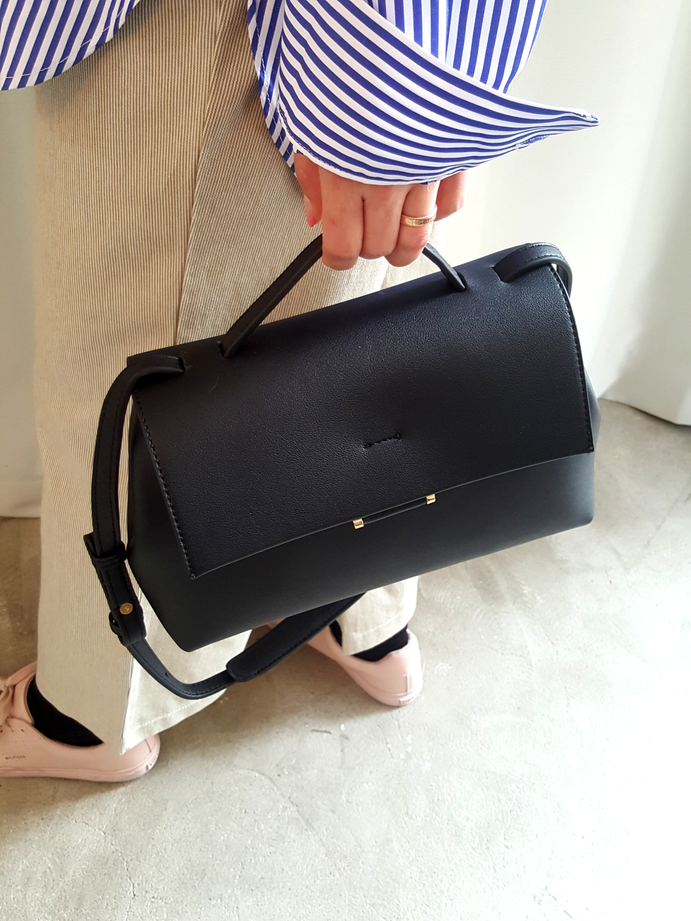 <b><p>Bredy modern look cozy outfit Tay's fashion</p></b><b><p>ブレディモダンルックコーディネート外出で、今日のファッション30代の女性カジュアルレザーバッグユニー</p></b><br /><br /><p align='center'>