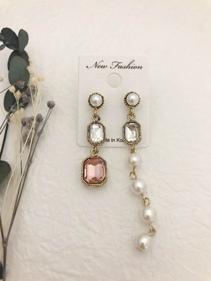 <b><p>Petit Cubic arl Unknown Drop eing female</p></b><b><p>プチ キュービック真珠 オンバル ドロップ イヤリング 女性 お好みの良いの クラシグ</p></b><br /><br /><p align='center'>