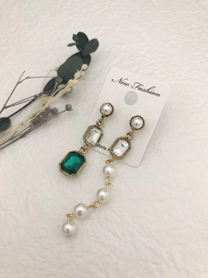 <b><p>Petit Cubic arl Unknown Drop eing female</p></b><b><p>プチ キュービック真珠 オンバル ドロップ イヤリング 女性 お好みの良いの クラシグ</p></b><br /><br /><p align='center'>