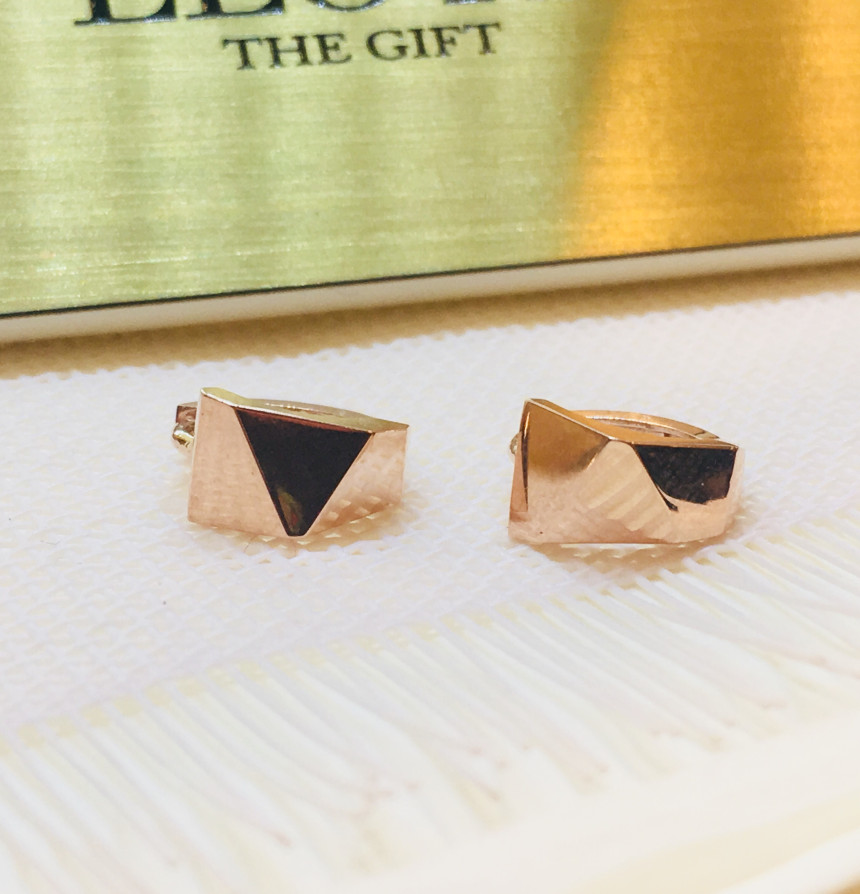 <b><p>Lloyd Broad One touch earring LOFH3023G Unique</p></b><b><p>ロイド ブロード ワンタッチ イヤリング LOFH3023G ユニークなスタイ 14K</p></b><br /><br /><p align='center'>