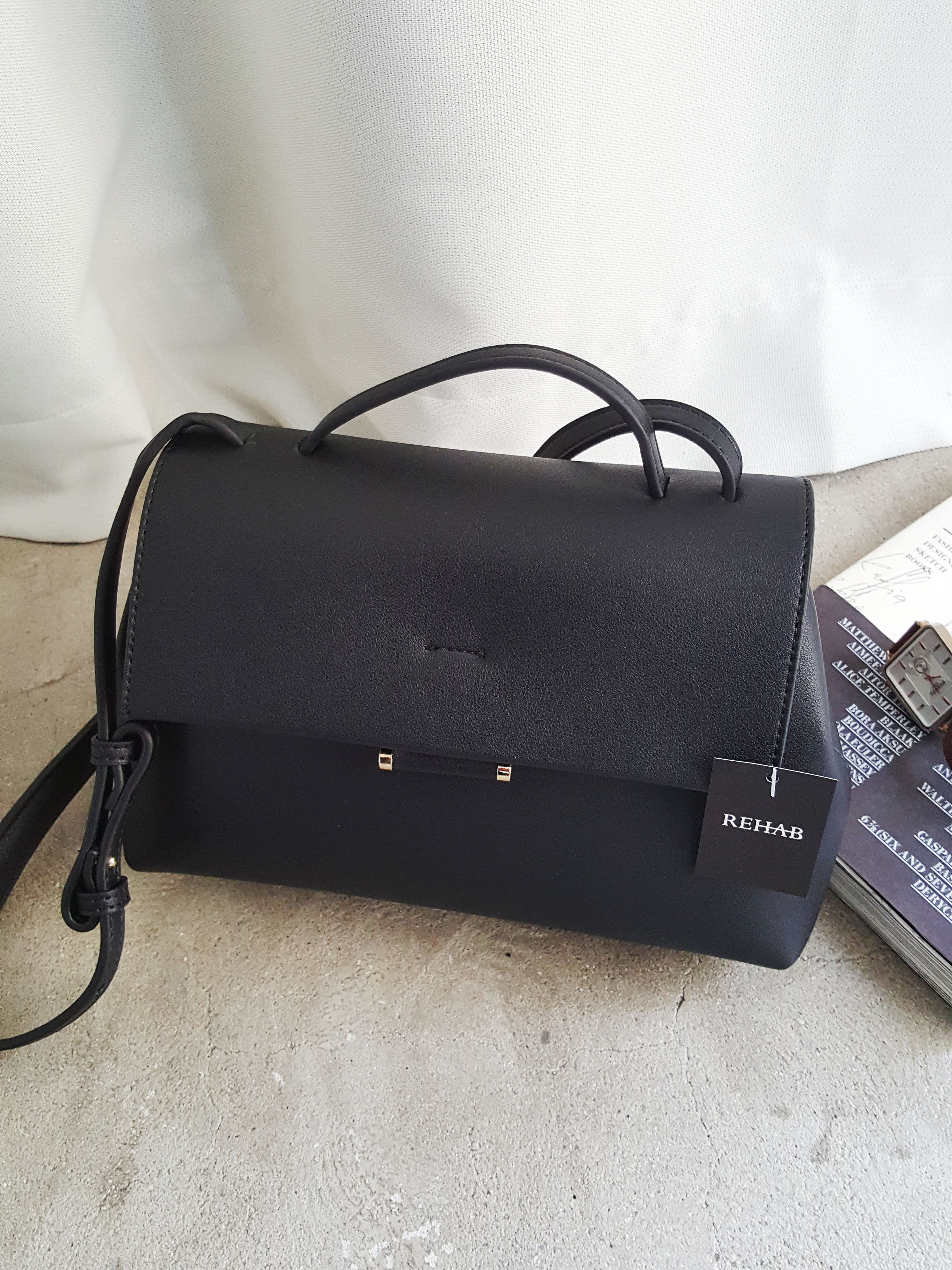 <b><p>Bredy modern look cozy outfit Tay's fashion</p></b><b><p>ブレディモダンルックコーディネート外出で、今日のファッション30代の女性カジュアルレザーバッグユニー</p></b><br /><br /><p align='center'>