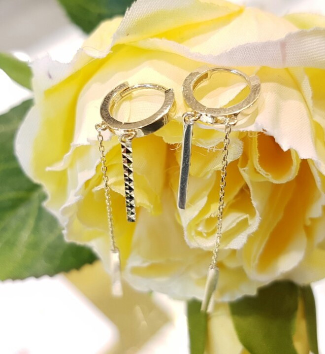 <b><p>Lloyd Two Tone chain Drop earrg LOSH3004G</p></b><b><p>ロイド ツートンカラー チェーン ドロップ イヤリング LOSH3004G 14K</p></b><br /><br /><p align='center'>