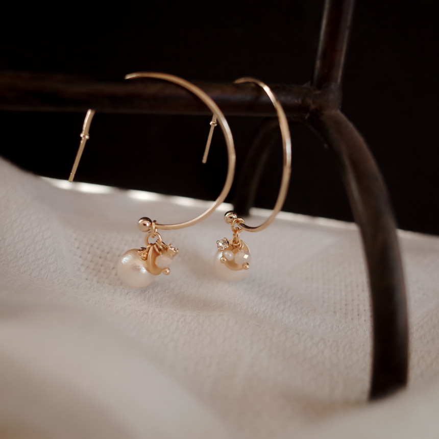 <b><p>Tory Pearl layering Stylish Unique design</p></b><b><p>トリー パールレイヤー リングピアス スタイリッシュな ユニークなデザイン ベーシッ</p></b><br /><br /><p align='center'>