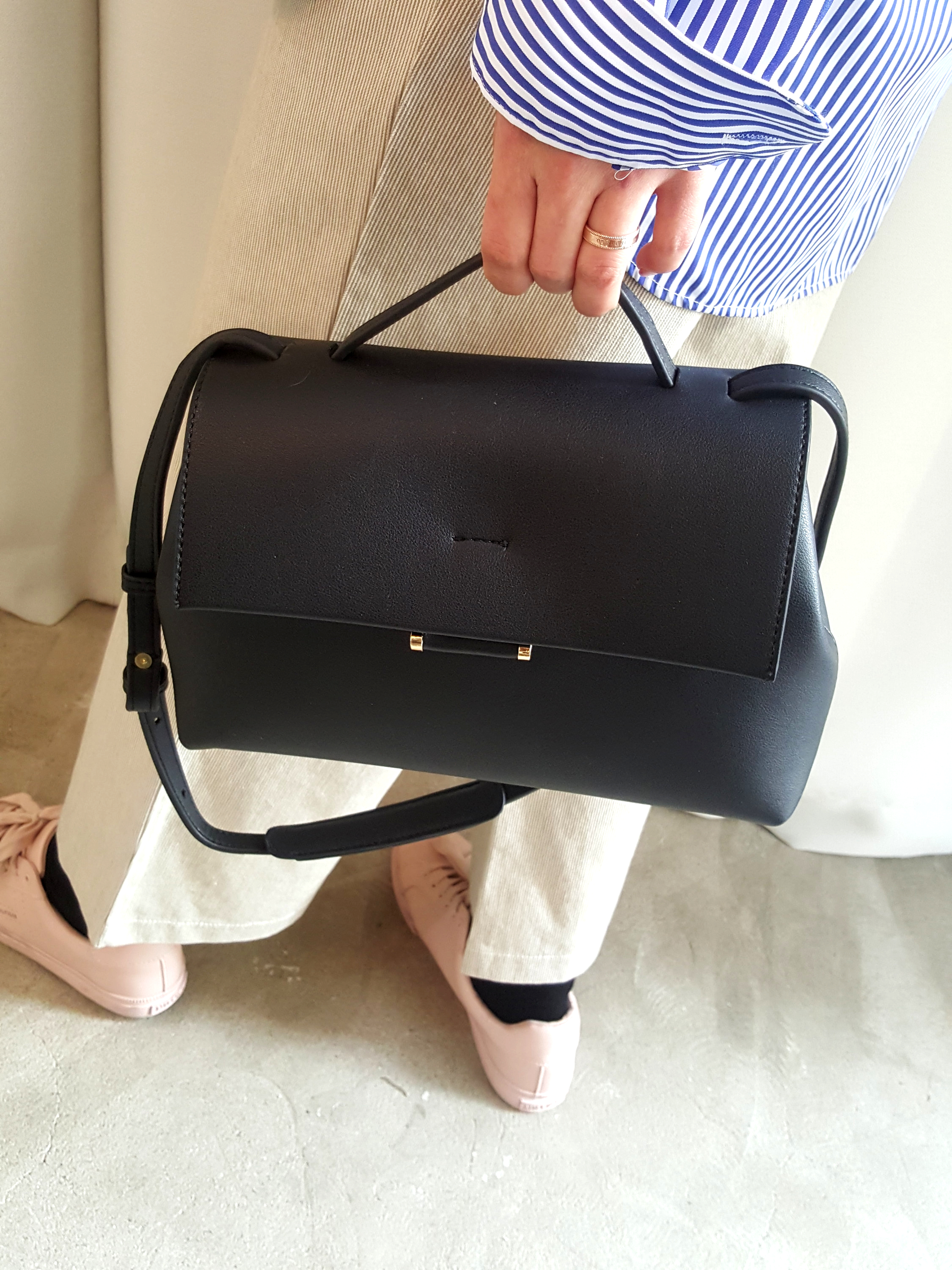 <b><p>Bredy modern look cozy outfit Tay's fashion</p></b><b><p>ブレディモダンルックコーディネート外出で、今日のファッション30代の女性カジュアルレザーバッグユニー</p></b><br /><br /><p align='center'>