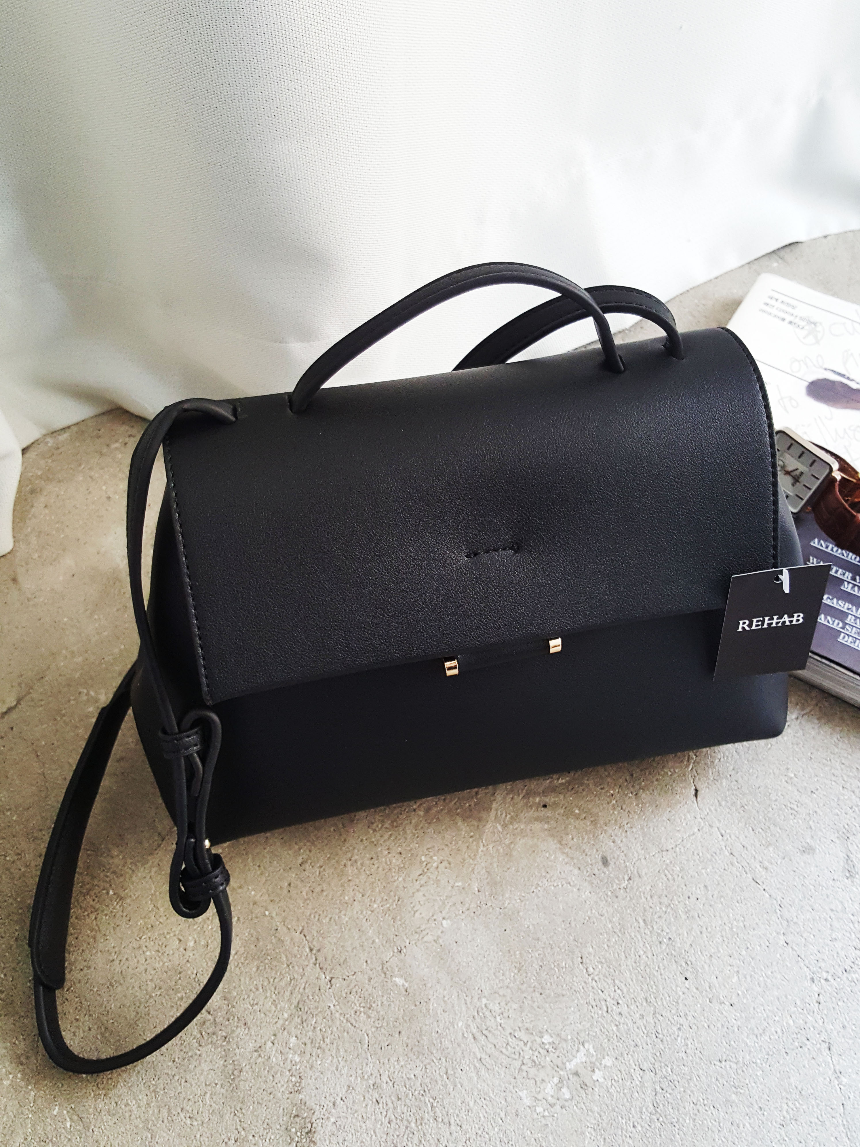 <b><p>Bredy modern look cozy outfit Tay's fashion</p></b><b><p>ブレディモダンルックコーディネート外出で、今日のファッション30代の女性カジュアルレザーバッグユニー</p></b><br /><br /><p align='center'>