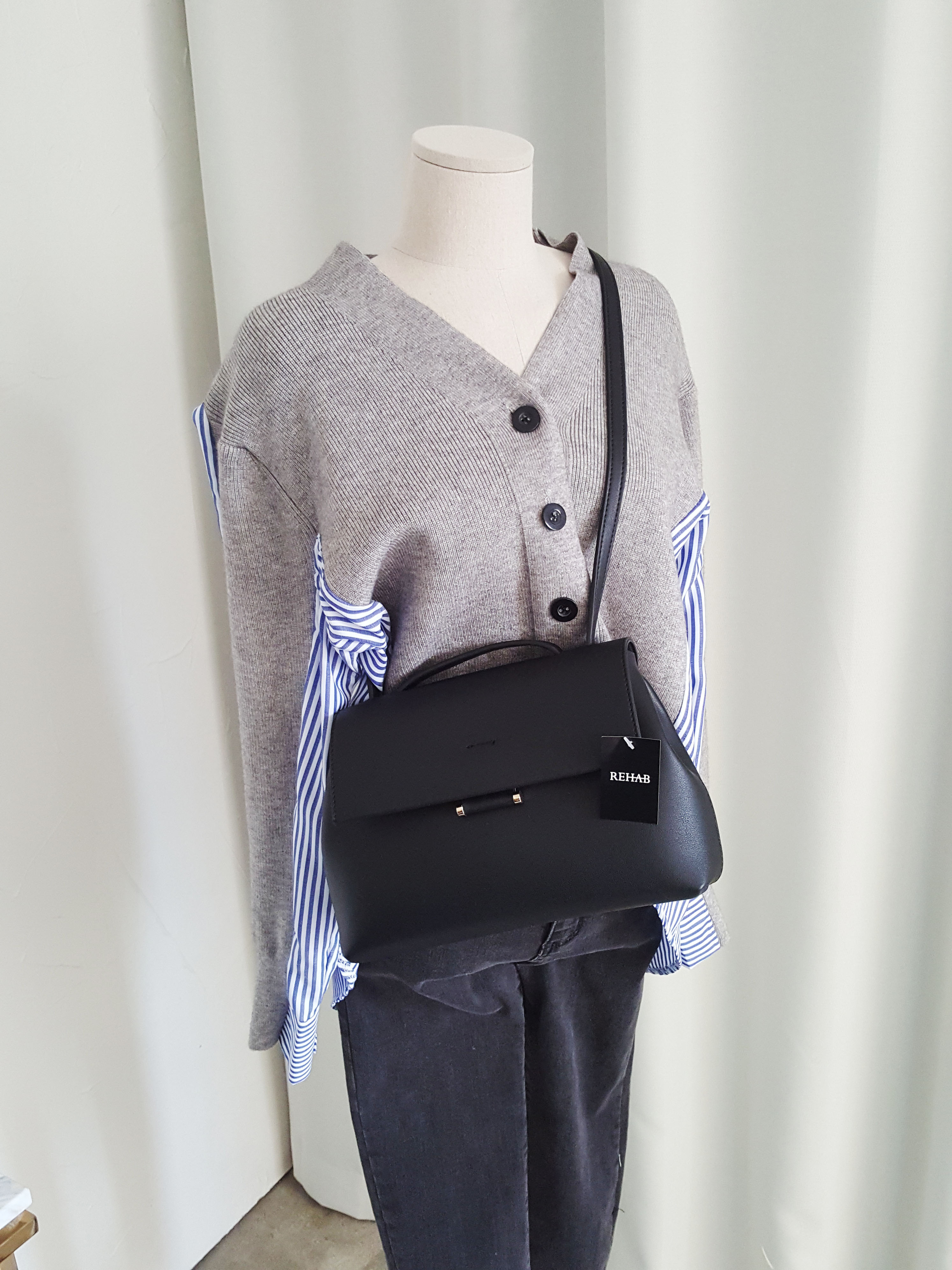 <b><p>Bredy modern look cozy outfit Tay's fashion</p></b><b><p>ブレディモダンルックコーディネート外出で、今日のファッション30代の女性カジュアルレザーバッグユニー</p></b><br /><br /><p align='center'>