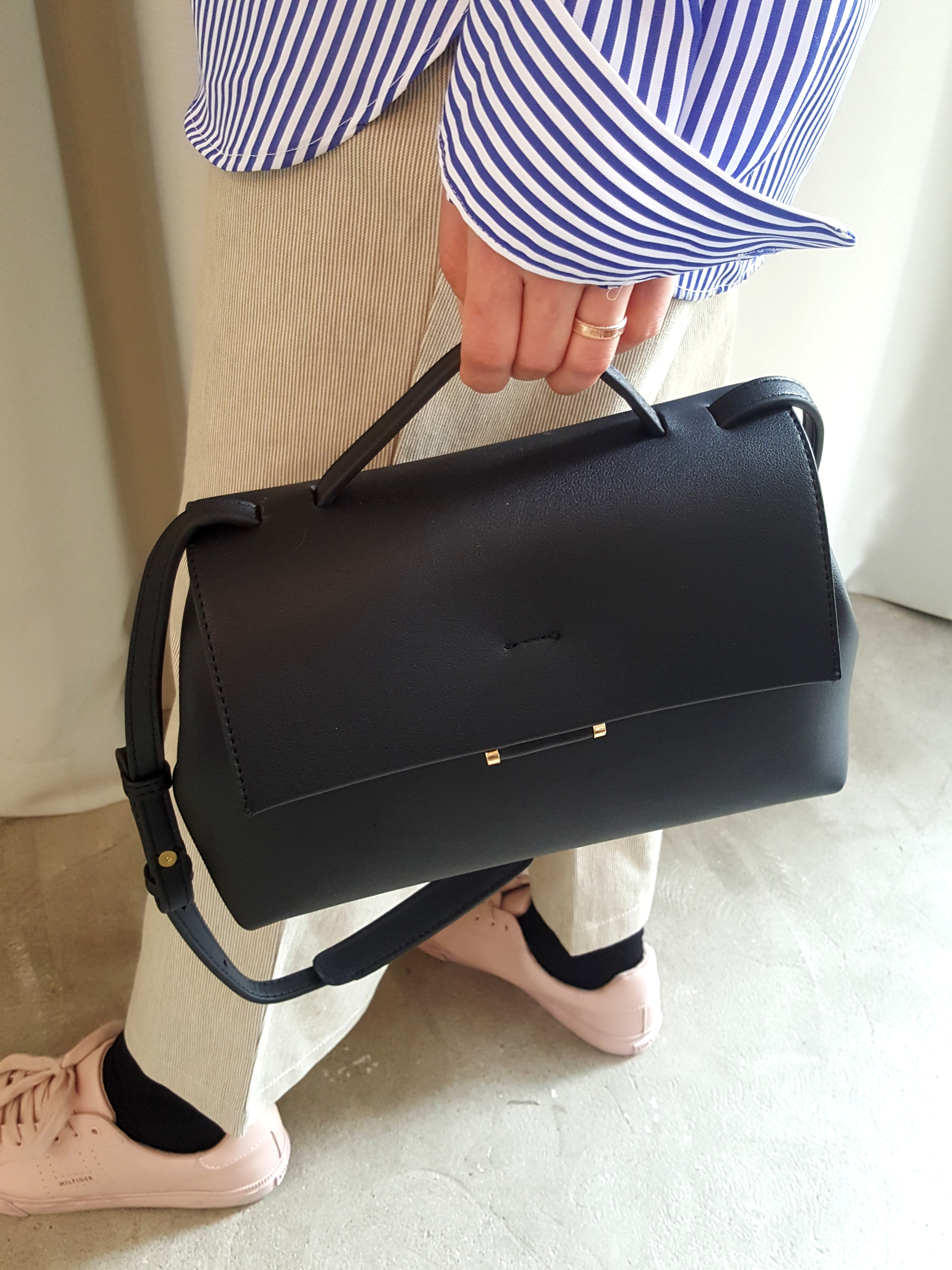 <b><p>Bredy modern look cozy outfit Tay's fashion</p></b><b><p>ブレディモダンルックコーディネート外出で、今日のファッション30代の女性カジュアルレザーバッグユニー</p></b><br /><br /><p align='center'>