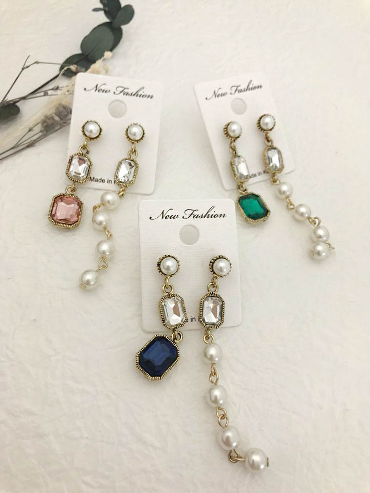 <b><p>Petit Cubic arl Unknown Drop eing female</p></b><b><p>プチ キュービック真珠 オンバル ドロップ イヤリング 女性 お好みの良いの クラシグ</p></b><br /><br /><p align='center'>