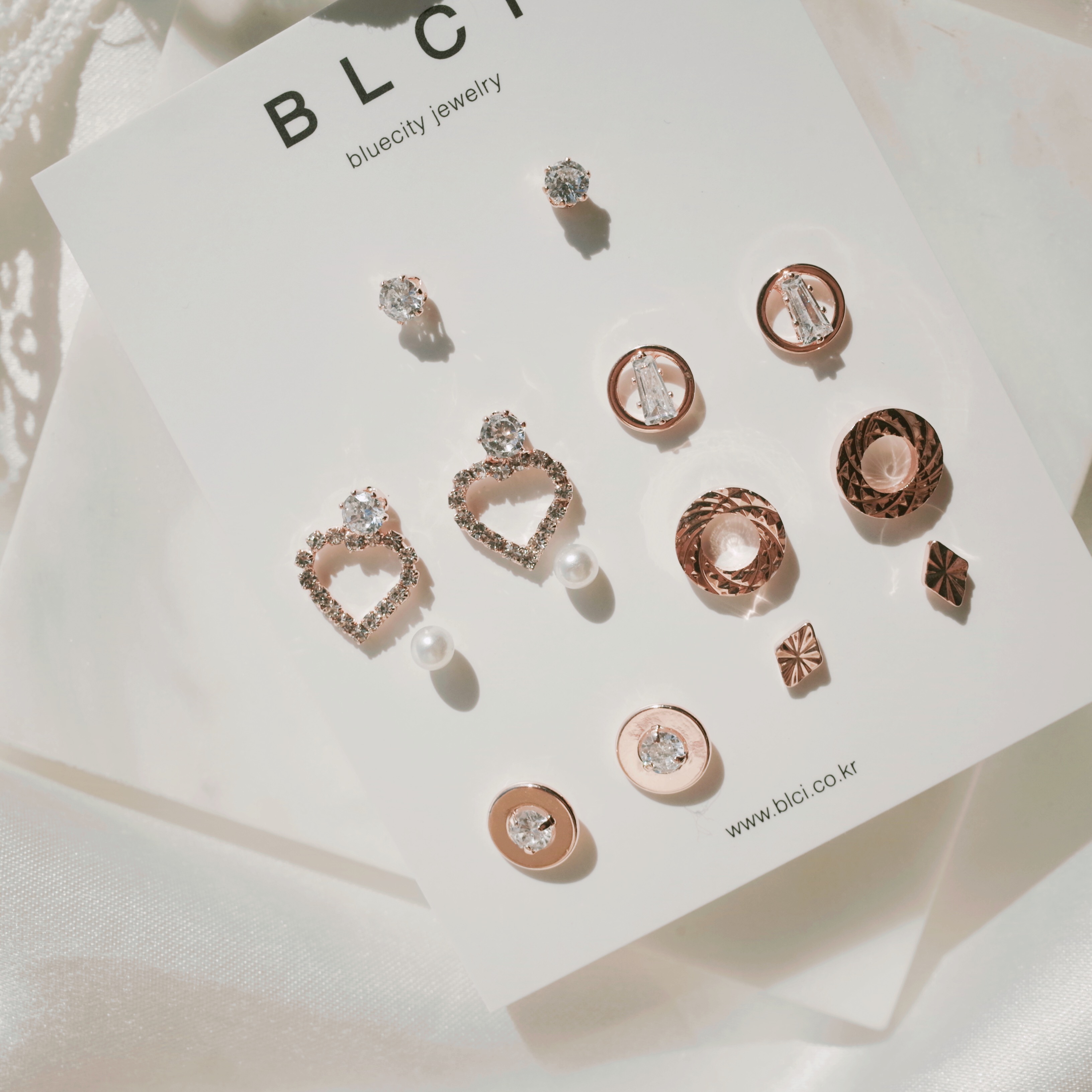 <b><p>Rose Gold High quality 14pcs one week earring</p></b><b><p>ローズゴールド 高クオリティ 14個 一週間 セット イヤリング デイリー 3種</p></b><br /><br /><p align='center'>