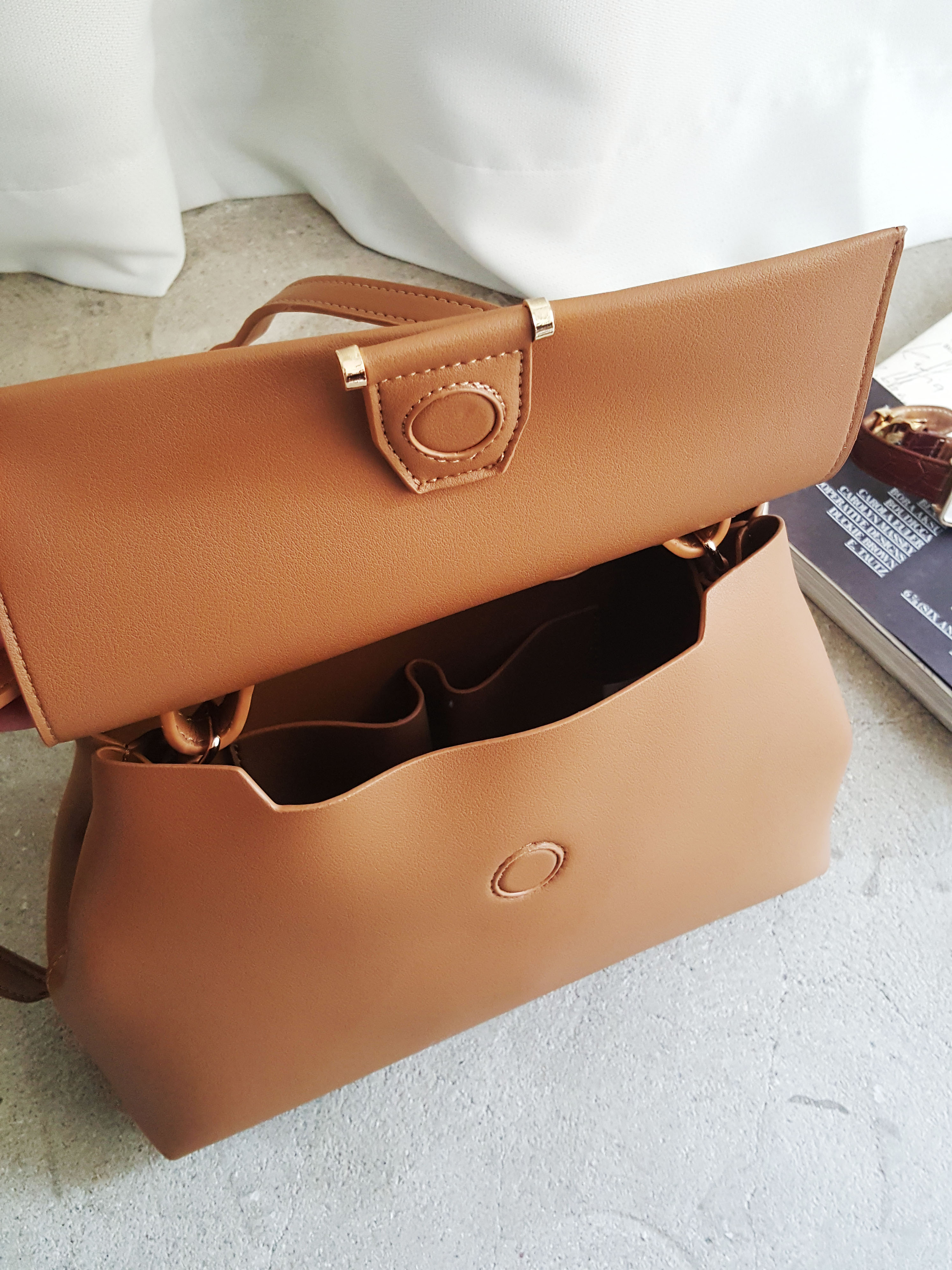 <b><p>Bredy modern look cozy outfit Tay's fashion</p></b><b><p>ブレディモダンルックコーディネート外出で、今日のファッション30代の女性カジュアルレザーバッグユニー</p></b><br /><br /><p align='center'>