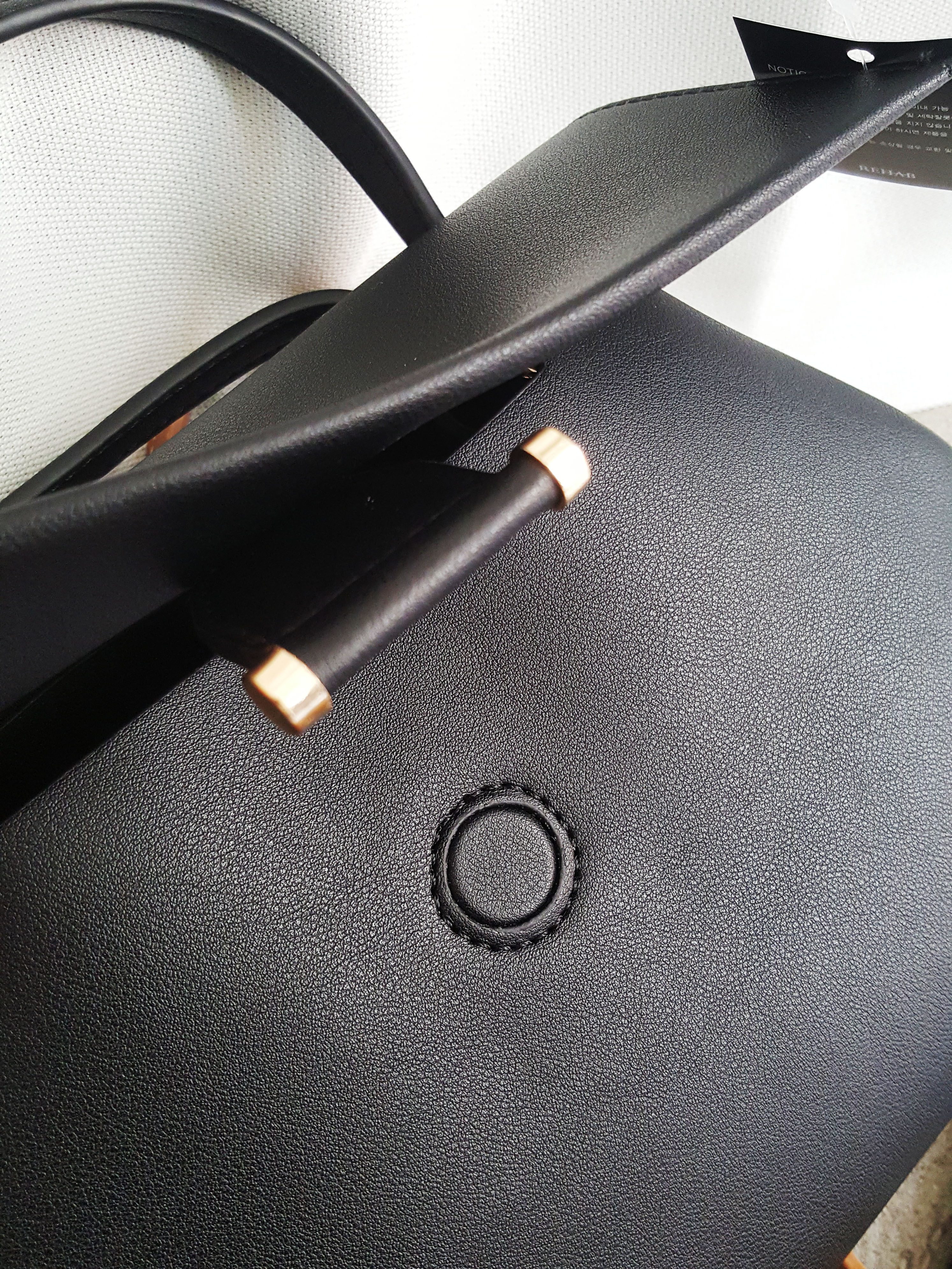 <b><p>Bredy modern look cozy outfit Tay's fashion</p></b><b><p>ブレディモダンルックコーディネート外出で、今日のファッション30代の女性カジュアルレザーバッグユニー</p></b><br /><br /><p align='center'>