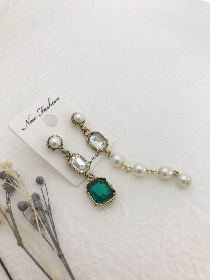 <b><p>Petit Cubic arl Unknown Drop eing female</p></b><b><p>プチ キュービック真珠 オンバル ドロップ イヤリング 女性 お好みの良いの クラシグ</p></b><br /><br /><p align='center'>