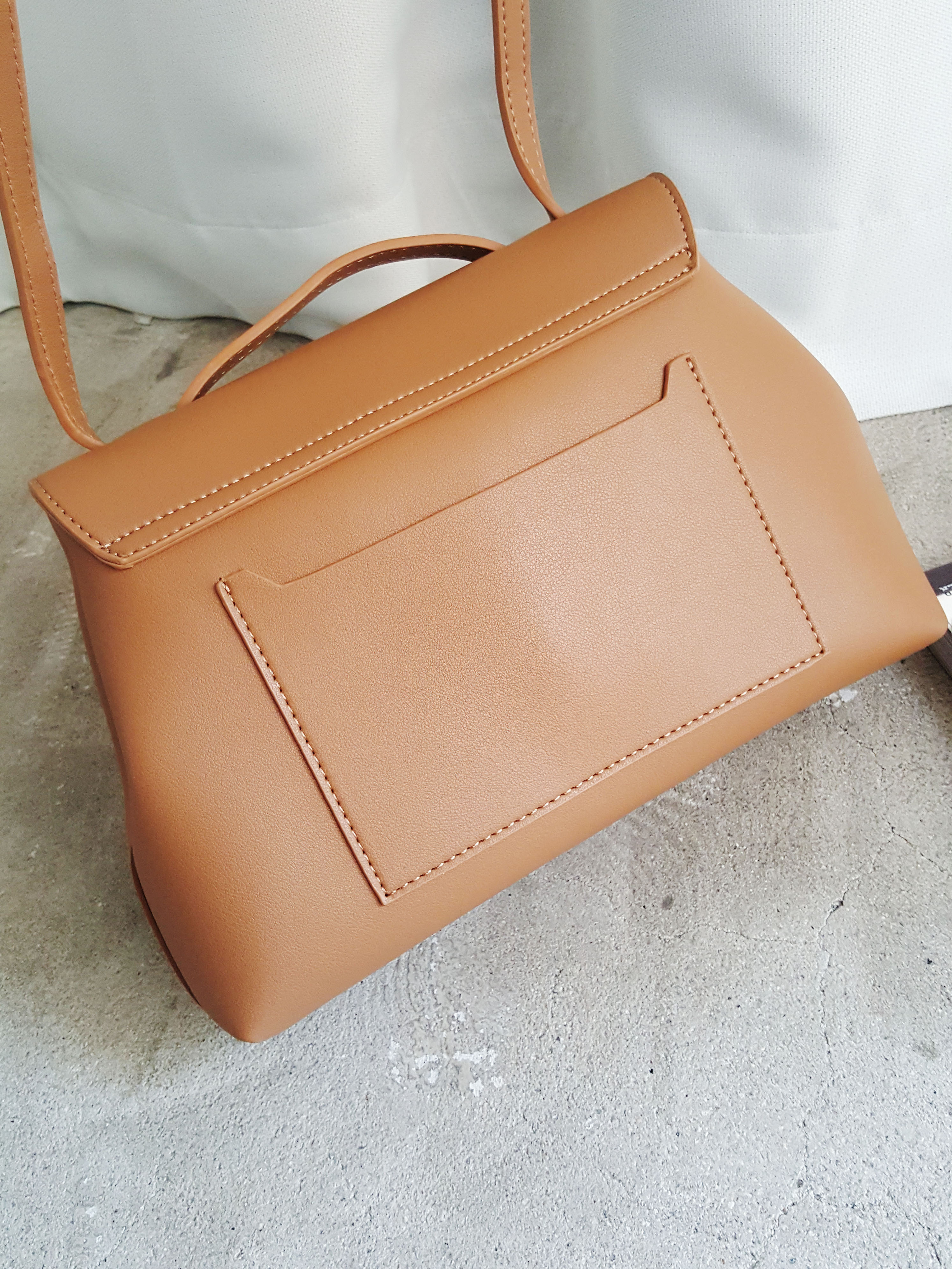 <b><p>Bredy modern look cozy outfit Tay's fashion</p></b><b><p>ブレディモダンルックコーディネート外出で、今日のファッション30代の女性カジュアルレザーバッグユニー</p></b><br /><br /><p align='center'>