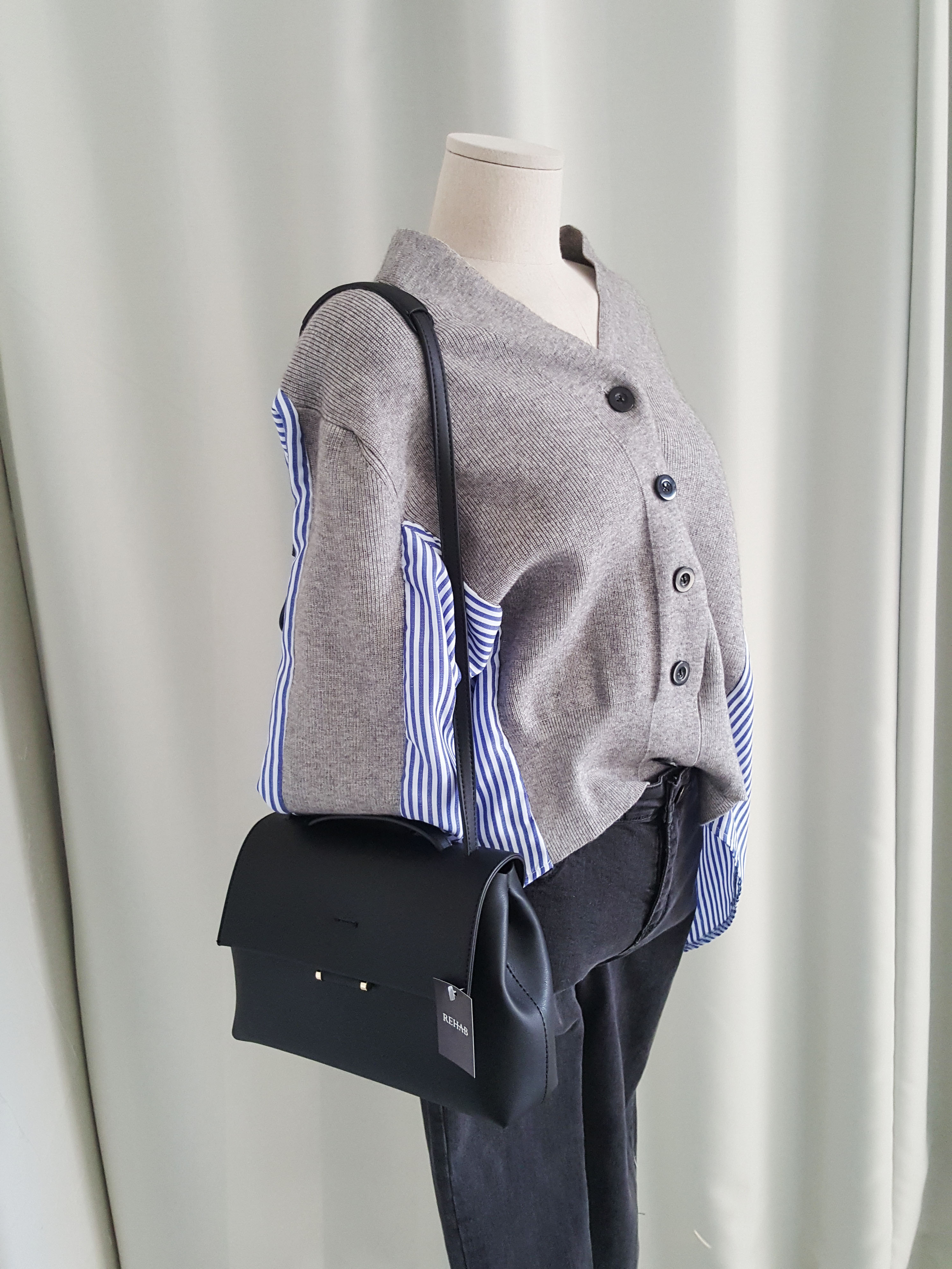 <b><p>Bredy modern look cozy outfit Tay's fashion</p></b><b><p>ブレディモダンルックコーディネート外出で、今日のファッション30代の女性カジュアルレザーバッグユニー</p></b><br /><br /><p align='center'>