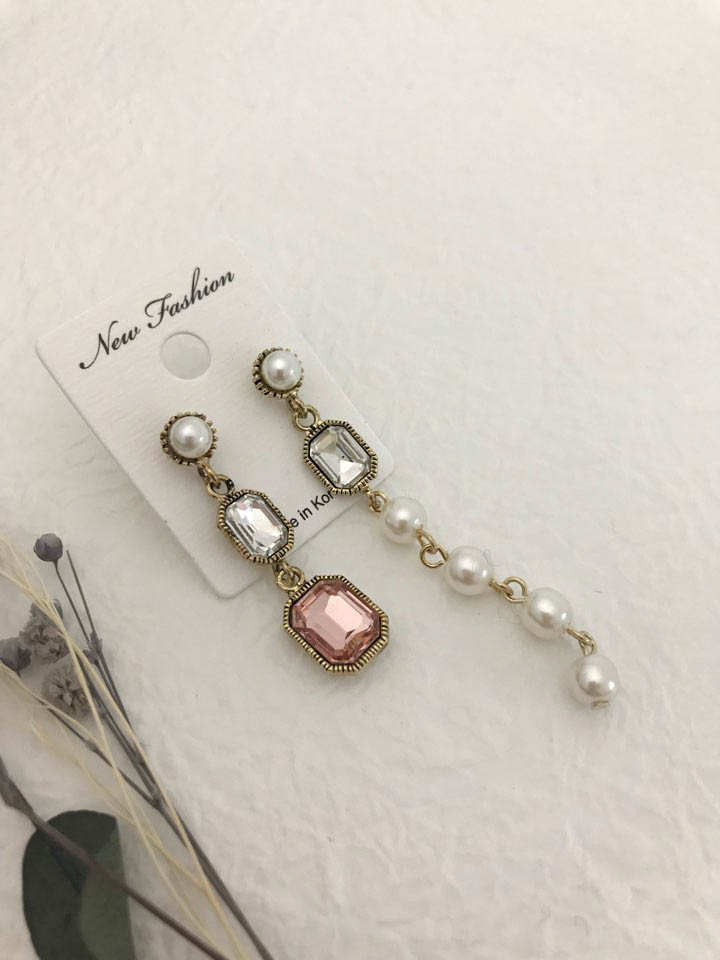 <b><p>Petit Cubic arl Unknown Drop eing female</p></b><b><p>プチ キュービック真珠 オンバル ドロップ イヤリング 女性 お好みの良いの クラシグ</p></b><br /><br /><p align='center'>