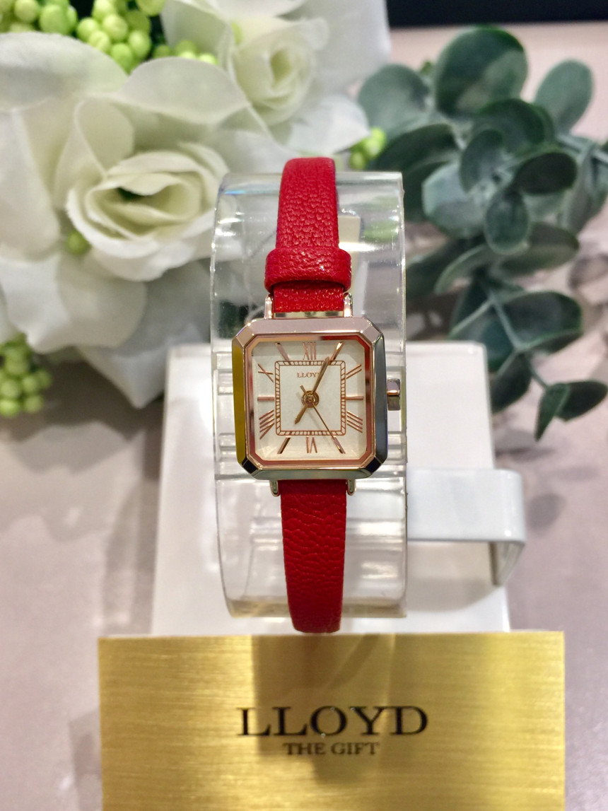 <b><p>Lloyd black Red Square watch LL2G18205 Stylish</p></b><b><p>ロイド ブラック レッド 正方形の時計 LL2G18205 洗練されたスタイリング</p></b><br /><br /><p align='center'>