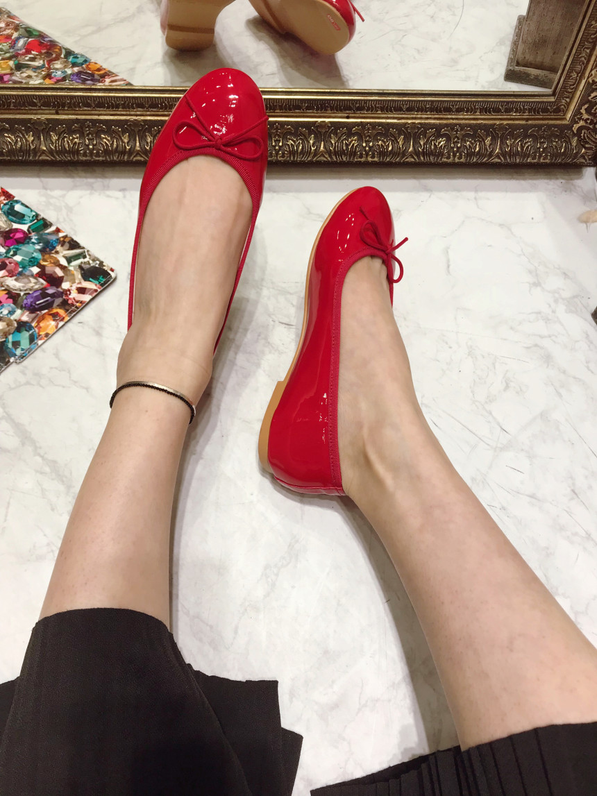 <b><p>Frizzy cushion bb Flat Shoes enamel Korean</p></b><b><p>ほやほや クッション リボン フラットシューズ エナメル 韓国語 プチなデザイン</p></b><br /><br /><p align='center'>