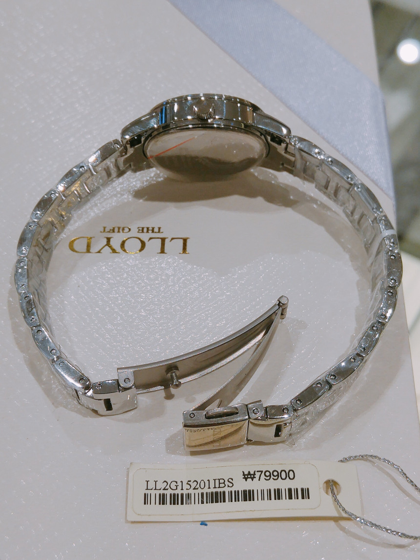 <b><p>Lloyd black dial met couple LL2G15201 1M1</p></b><b><p>ロイド ブラック ダイヤル メタル カップル 時計 LL2G15201 1M1 女性</p></b><br /><br /><p align='center'>