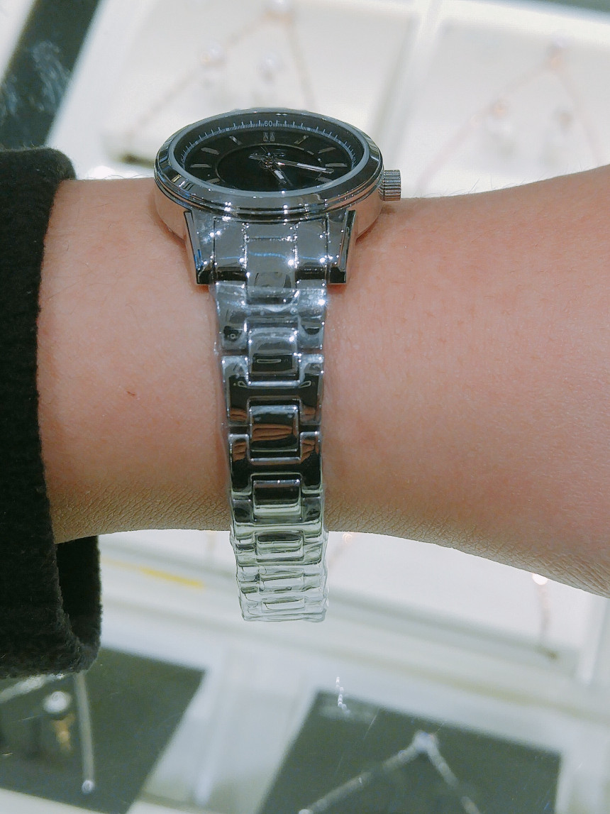 <b><p>Lloyd black dial met couple LL2G15201 1M1</p></b><b><p>ロイド ブラック ダイヤル メタル カップル 時計 LL2G15201 1M1 女性</p></b><br /><br /><p align='center'>