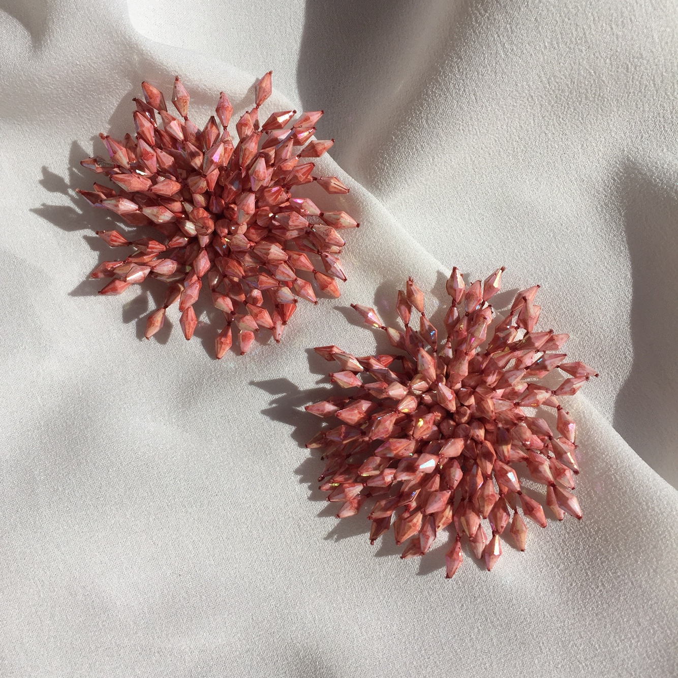 <b><p>Biz flower Kim Hee Sun, Na Yog st earrings</p></b><b><p>ビーズ フラワー キム・ヒソン、 ナヨンstピアス グィチ可能 ボールド 即日発送</p></b><br /><br /><p align='center'>