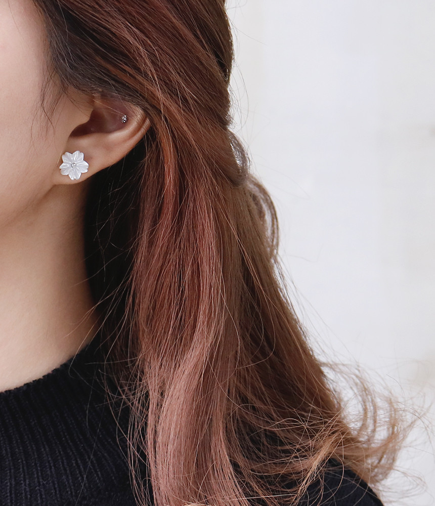 <b><p>Cheung Soon Daily 4p Surge Steel earri titanium</p></b><b><p>清純デイリー4p 書かれているカールスチール イヤリング チタン シンプルな 女性らしい</p></b><br /><br /><p align='center'>